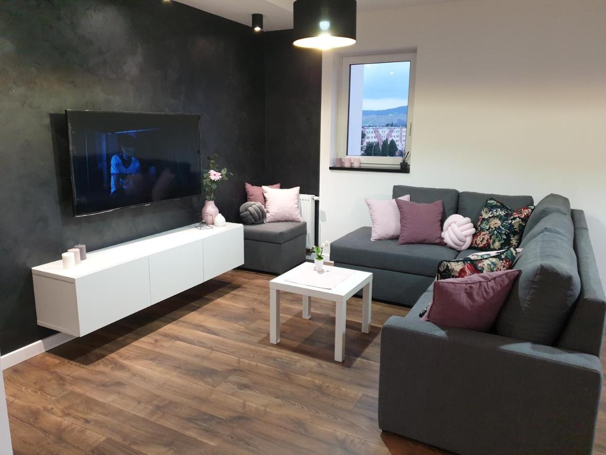No 59 Apartment *
