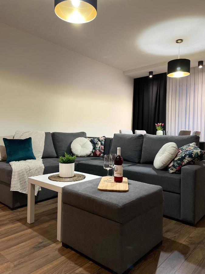No 59 Apartment *